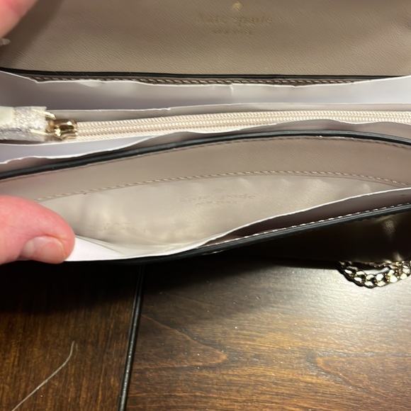 Brand new super classy Kate Spade ♠️ crossbody - Picture 7 of 13